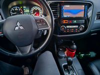 Gebraucht Mitsubishi Outlander 150 PS (110 kW) 2015 Grau SUV