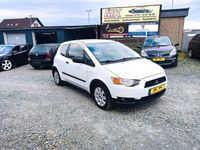 Gebraucht Mitsubishi Colt 75 PS (55 kW) 2011 Weiß Kleinwagen