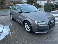 Gebraucht Audi A3 Attraction 122 PS (89 kW) 2013 Grau Limousine