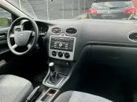 Gebraucht Ford Focus Ghia 101 PS (74 kW) 2006 Silber Kombi
