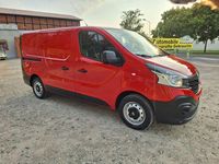 Gebraucht Renault Trafic 90 PS (66 kW) 2016 Rot Van / Kleinbus