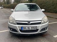 Second-hand Opel Astra 105 CP (77 kW) 2006 Argintiu Berlinǎ