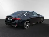 Gebraucht BMW 530e M Sport 299 PS (219 kW) 2025 Carbonschwarz metallic Limousine