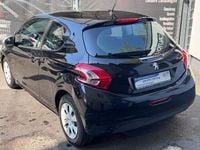 Gebraucht Peugeot 208 68 PS (50 kW) 2014 Schwarz Kleinwagen
