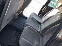 Second-hand VW Sharan 170 CP (125 kW) 2012 Negru Monovolum