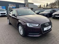 Gebraucht Audi A3 Ambiente 150 PS (110 kW) 2013 Rot Limousine