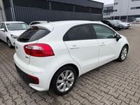 Gebraucht Kia Rio DREAM-TEAM Edition 84 PS (61 kW) 2015 Weiß Kleinwagen