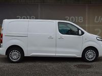 Gebraucht Opel Vivaro Innovation 150 PS (110 kW) 2020 Weiß Van / Kleinbus