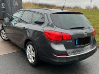 Gebraucht Opel Astra 125 PS (91 kW) 2011 Grau Kombi