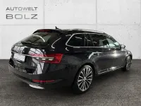 Gebraucht Skoda Superb LAURIN & KLEMENT 200 PS (147 kW) 2023 Schwarz Kombi
