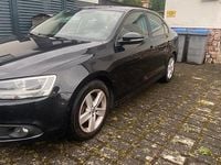 Second-hand VW Jetta 105 CP (77 kW) 2011 Negru Berlinǎ