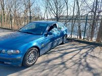 Gebraucht BMW 316 115 PS (84 kW) 2002 Blau Kleinwagen