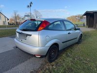 Gebraucht Ford Focus Trend 116 PS (85 kW) 1999 Silber Limousine