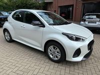 Neu Mazda 2 Center-Line 92 PS (67 kW) 2025 Weiß Limousine