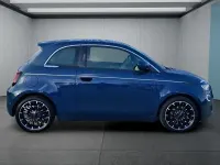 Gebraucht Fiat 500e La Prima 86 kW (118 PS) 2022 Grün Kleinwagen
