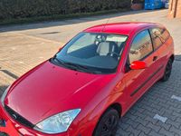 Gebraucht Ford Focus 75 PS (55 kW) 2004 Rot Kleinwagen
