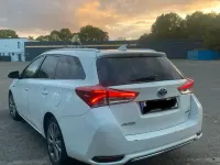 Gebraucht Toyota Auris Hybrid 98 PS (72 kW) 2018 Weiß Kombi