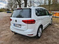 Gebraucht VW Touran 180 PS (132 kW) 2017 Weiß Van / Kleinbus
