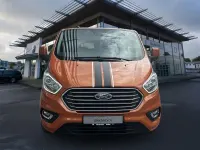 Gebraucht Ford Tourneo Titanium 131 PS (96 kW) 2020 Orange Van / Kleinbus