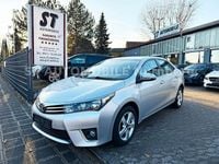 Gebraucht Toyota Corolla Life 132 PS (97 kW) 2015 Silber Limousine