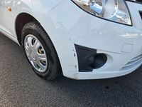 Second-hand Chevrolet Spark 68 CP (50 kW) 2011 Alb Hatchback