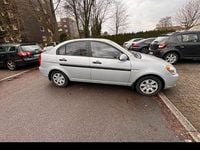 Gebraucht Hyundai Accent 97 PS (71 kW) 2009 Grau Limousine