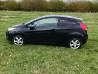 Usata Ford Fiesta 60 CV (44 kW) 2009 Nero Berlina