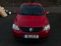 Gebraucht VW Fox 54 PS (39 kW) 2005 Rot Kleinwagen