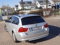 Gebraucht BMW 320 184 PS (135 kW) 2012 Silber Kombi