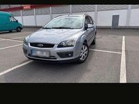 Używany Ford Focus 101 KM (74 kW) 2005 Srebrny Kombi