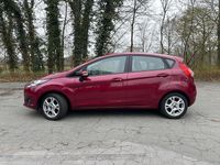 Gebraucht Ford Fiesta 82 PS (60 kW) 2014 Rot Kleinwagen