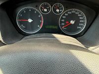 Gebraucht Ford Focus 101 PS (74 kW) 2005 Grau Kombi