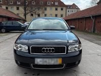 Gebraucht Audi A4 102 PS (75 kW) 2002 Blau Limousine