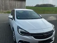 Gebraucht Opel Astra Selection 105 PS (77 kW) 2016 Weiß Kleinwagen