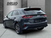 Neu Kia Ceed Style 140 PS (102 kW) 2025 Xxx pentametal met. Kleinwagen