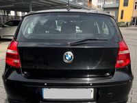 gebraucht BMW 120 i mit schwarzen Felgen - Guter Zustand