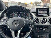 Gebraucht Mercedes B180 122 PS (89 kW) 2013 Silber Van / Kleinbus