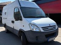 Second-hand Iveco Daily 116 CP (85 kW) 2009 Alb Berlinǎ