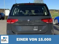 Gebraucht VW Touran 122 PS (89 kW) 2023 Grau Van / Kleinbus