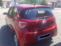 Gebraucht Hyundai i10 Classic 67 PS (49 kW) 2016 Rot Kleinwagen