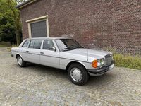 Gebraucht Mercedes 250 140 PS (102 kW) 1983 Silber Limousine