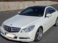 Gebraucht Mercedes E350 231 PS (169 kW) 2009 Weiß Coupé