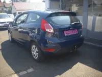 Gebraucht Ford Fiesta Ambiente 60 PS (44 kW) 2014 Blau Kleinwagen