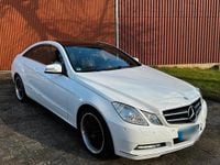 Gebraucht Mercedes E350 Avantgarde 306 PS (225 kW) 2012 Weiß Coupé