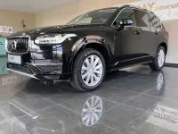 Gebraucht Volvo XC90 Momentum 235 PS (172 kW) 2019 Onyx black / metallic SUV