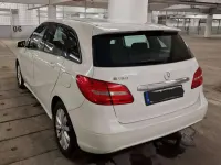 Gebraucht Mercedes B180 122 PS (89 kW) 2012 Weiß Van / Kleinbus