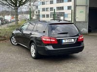 Gebraucht Mercedes E200 136 PS (100 kW) 2011 Schwarz Kombi