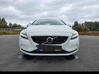 Gebraucht Volvo V40 122 PS (89 kW) 2016 Weiß Limousine