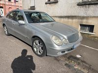Gebraucht Mercedes 220 150 PS (110 kW) 2003 Silber Limousine