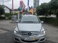 Gebraucht Mercedes B180 116 PS (85 kW) 2009 Silber Van / Kleinbus